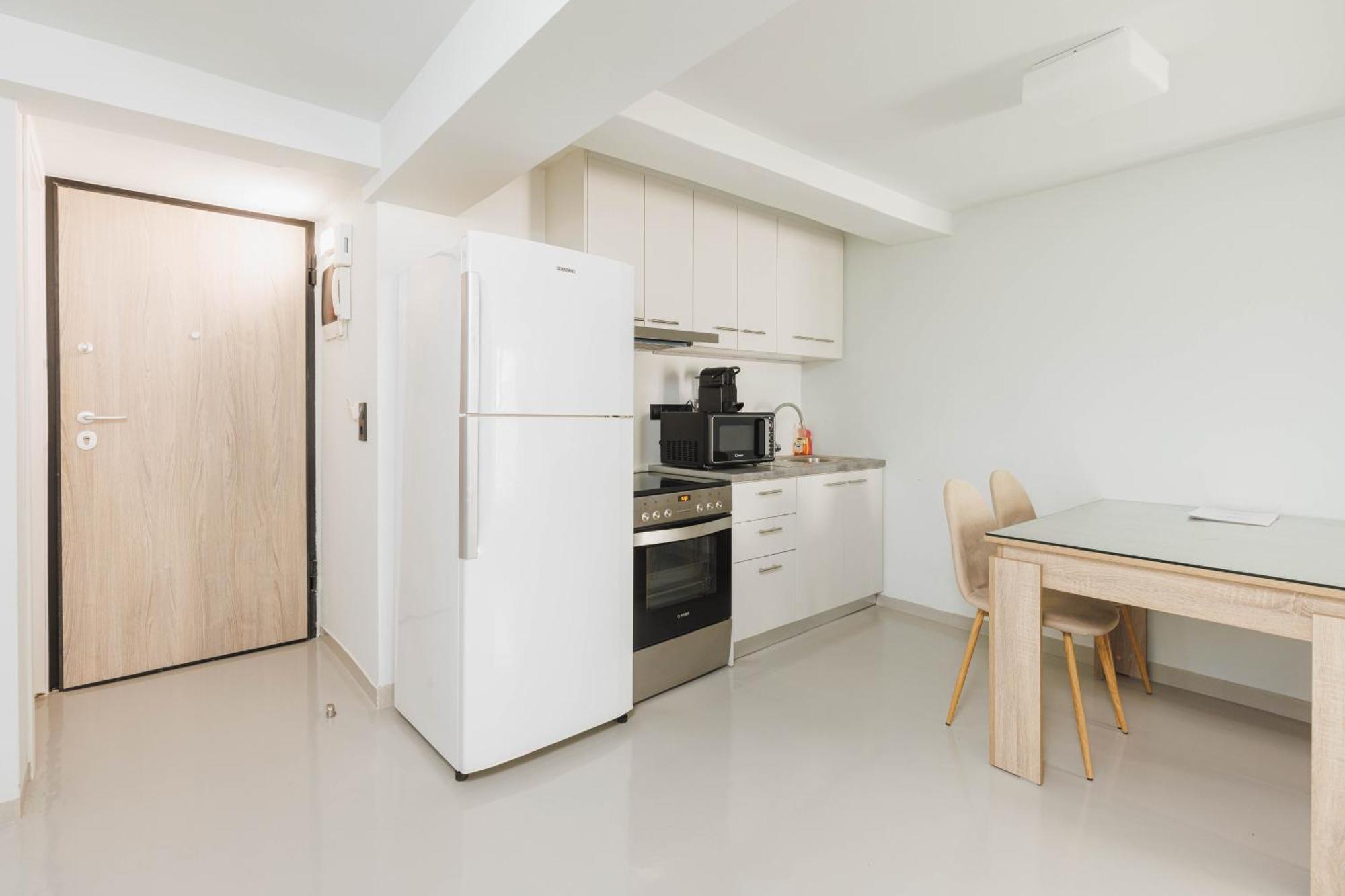 Апартаменты Beautiful Underground Nest With Prv Terrace Афины Экстерьер фото